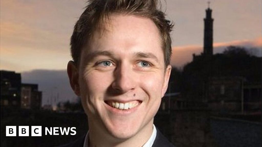 Ex-SNP digital chief met Cambridge Analytica - BBC News