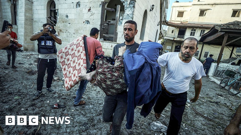 Дори преди болницата Ал Ахли в Газа да бъде унищожена пълната