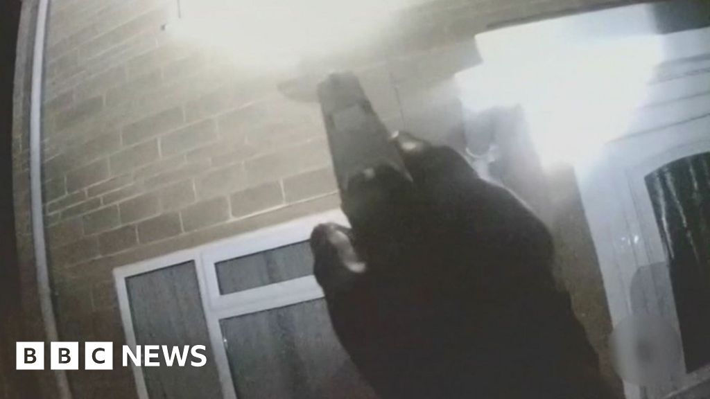The moment shots fired at armed police in Castle Cary BBC News