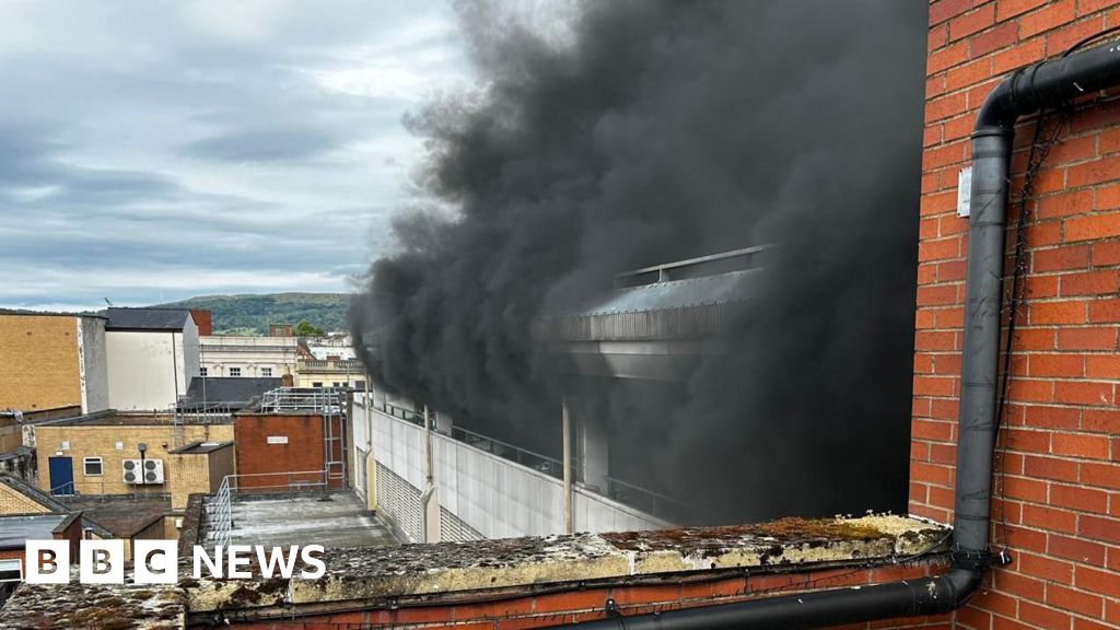 Cheltenham: Regent Arcade ‘evacuated’ after car fire