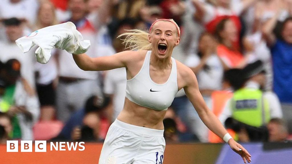 Women's sport: Why we need to talk about periods, breasts and injuries thumbnail