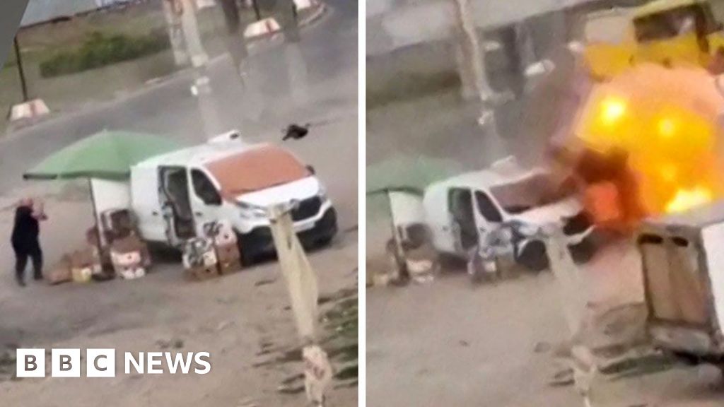 Video shows Russian drone chasing Ukrainian street vendor in 'human safari' attack