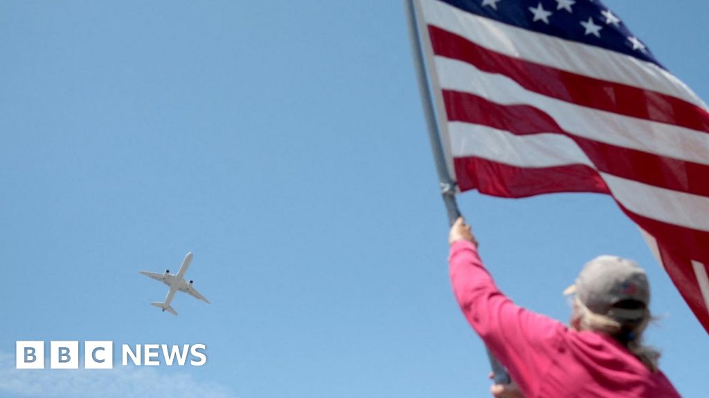 Donald Trump arrives in New York ahead of arraignment