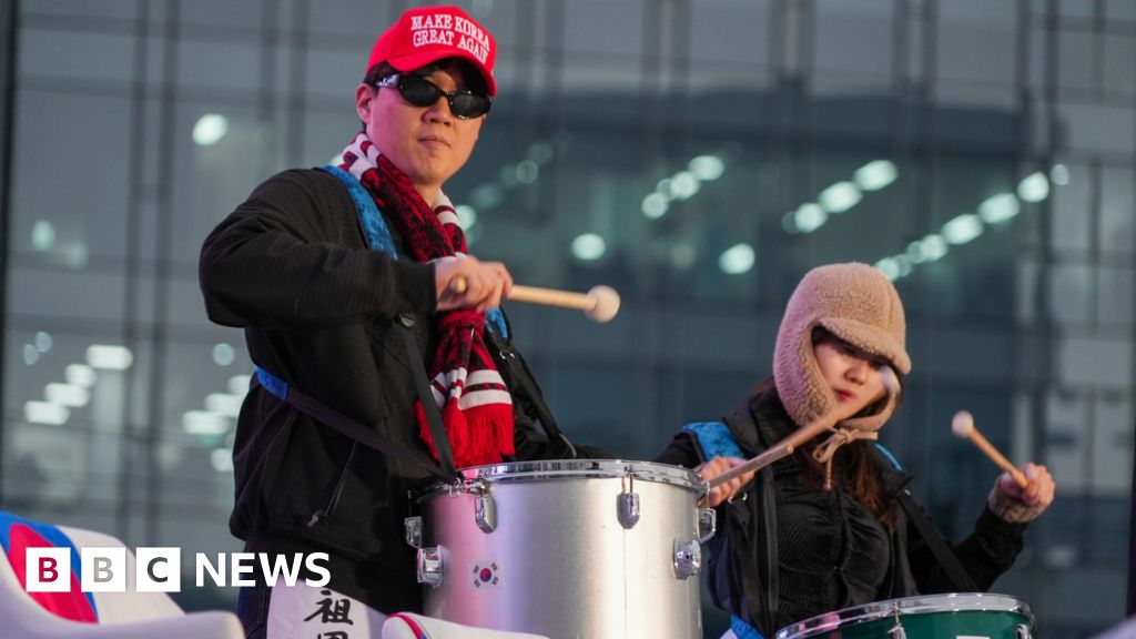 Направете Корея велика отново: Дясната група ухажва разочаровани младежи