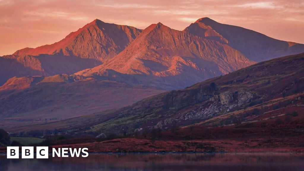 Why the name of a national park was switched from Snowdonia to Eryri