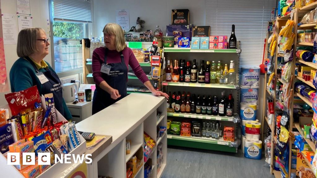 Somerset: Brent Knoll community shop to get permanent site 