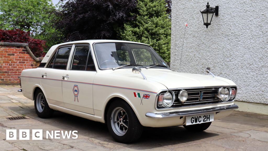 England striker’s 1970 World Cup Ford Cortina up for auction