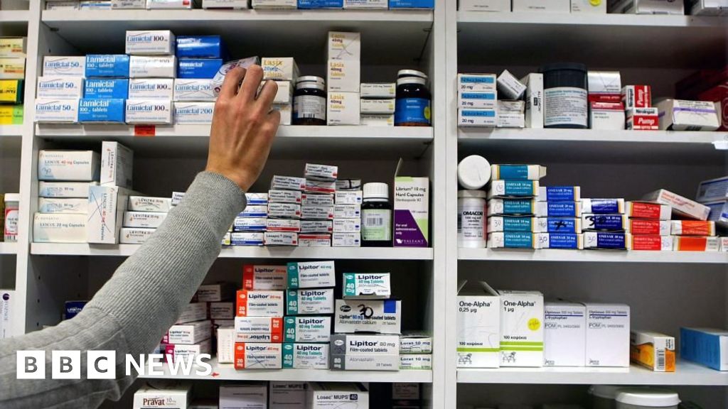 'Pharmacies treading water to keep the lights on'