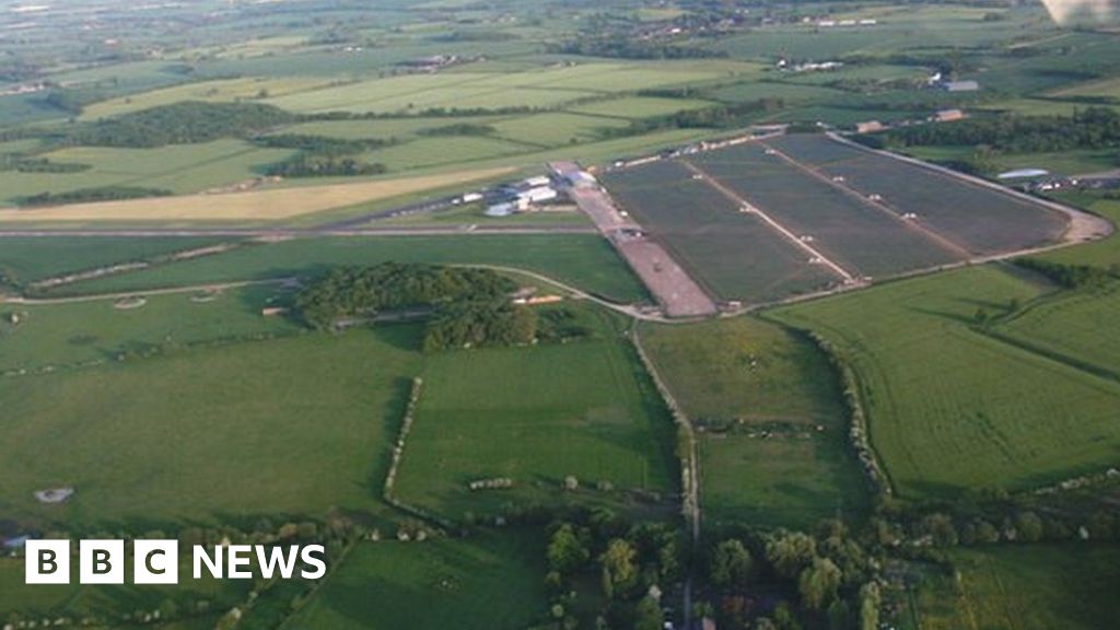 Turweston Aerodrome fatal crash Pilot had 'cardiac condition' BBC News