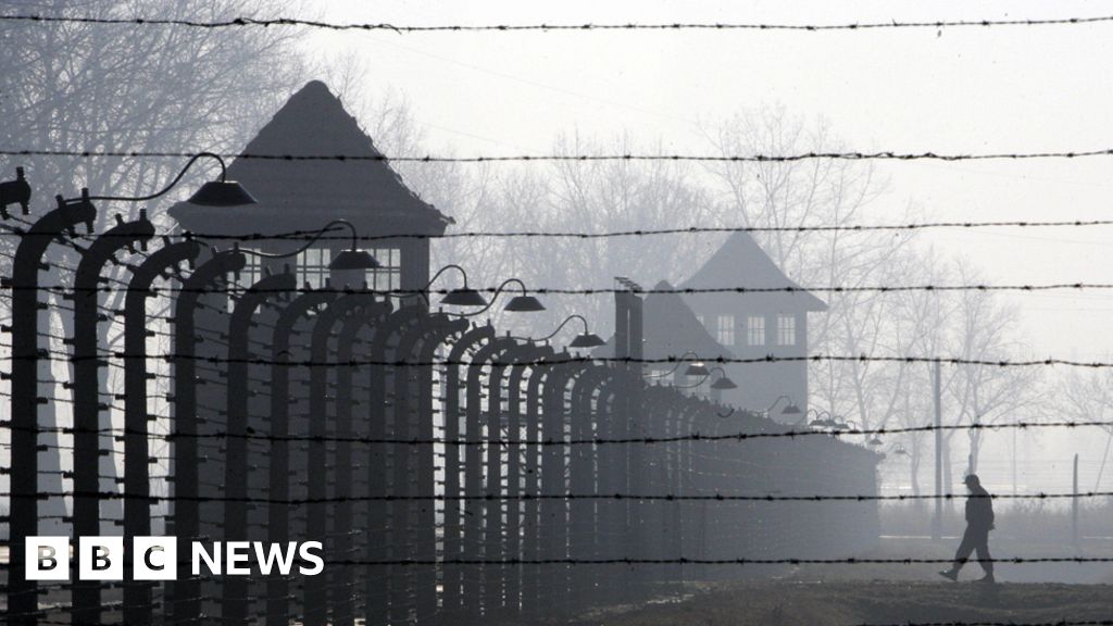 Ex-Auschwitz SS guard charged in Germany