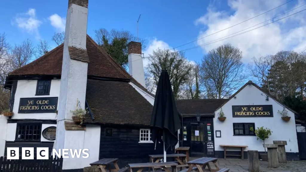 bbc.co.uk - Katy Lewis - St Albans' pub exhibition shows industry's resilience - BBC News