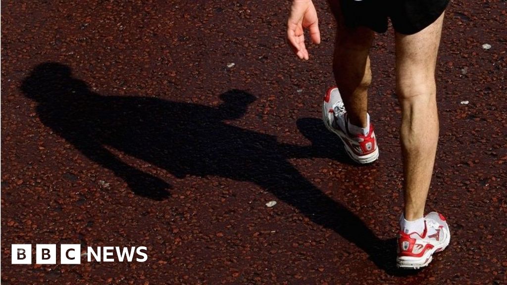 Fitness data and photos help expose race cheat BBC News