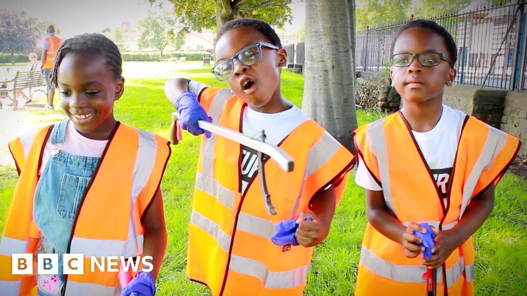 Meet the sixyearold litterpicking triplets BBC News