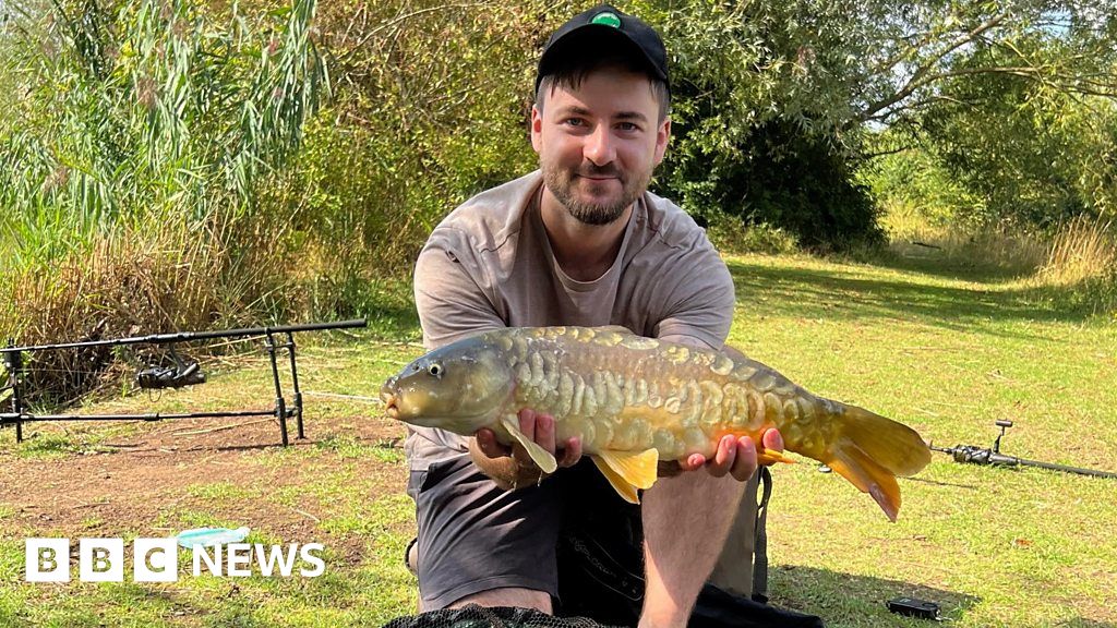 Londoner reels in fish-catching record