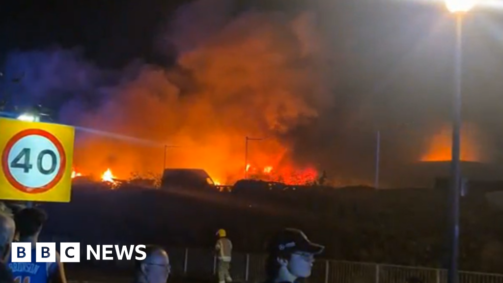 bbc.co.uk - Clara Bullock - Large fire breaks out near Weston-super-Mare industrial estate