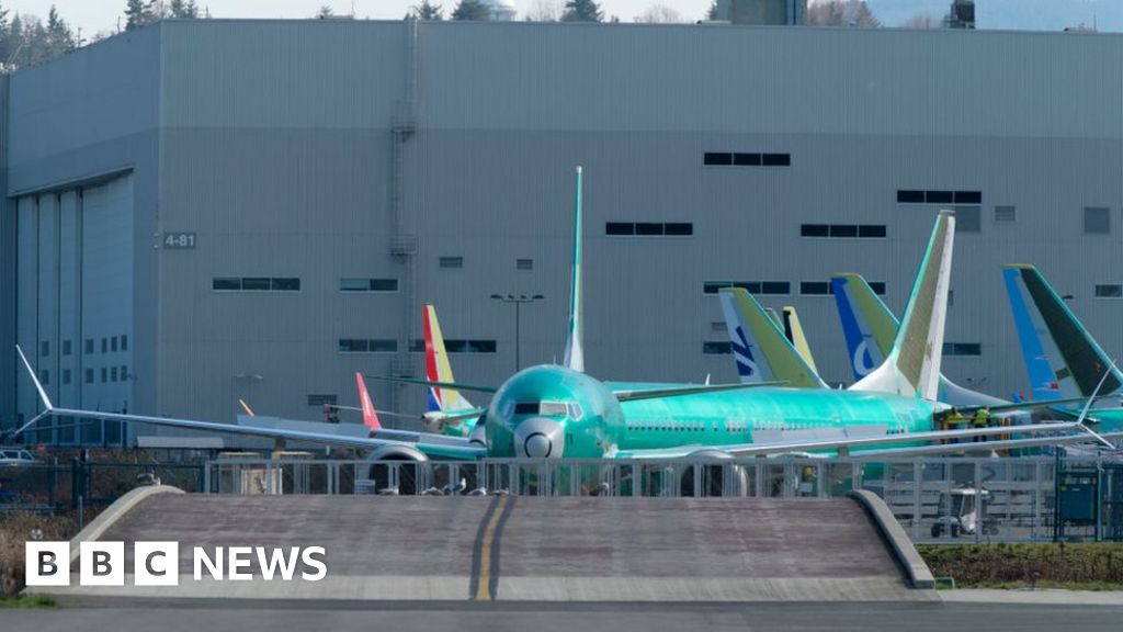 737 Max: Debris found in new planes' fuel tanks