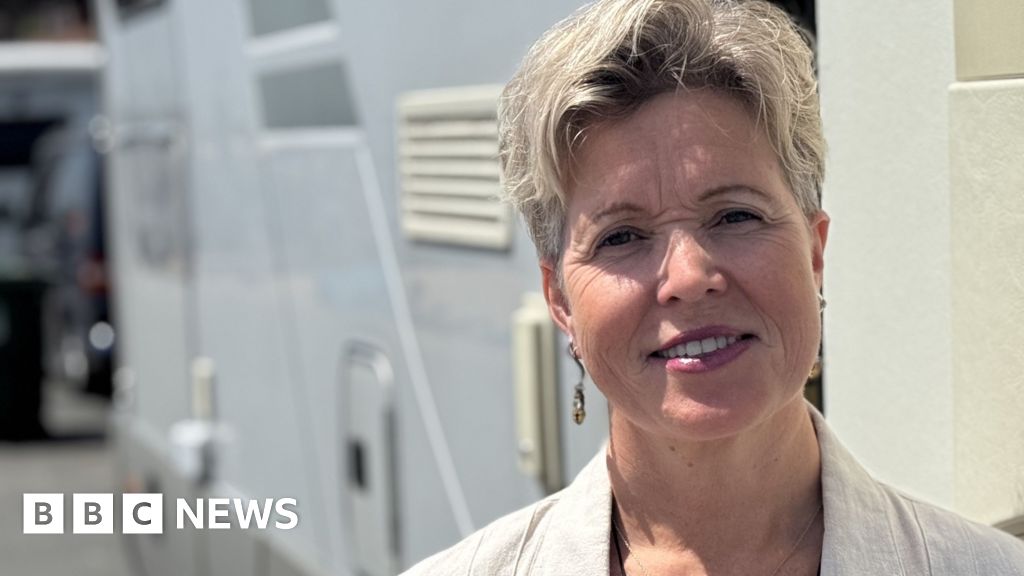 Owners call for tolerance after motorhome ban