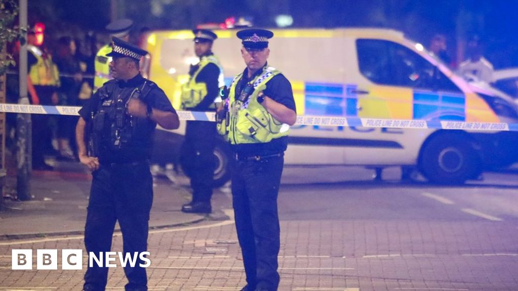 Moss Side shooting: £50,000 reward for information after girls shot