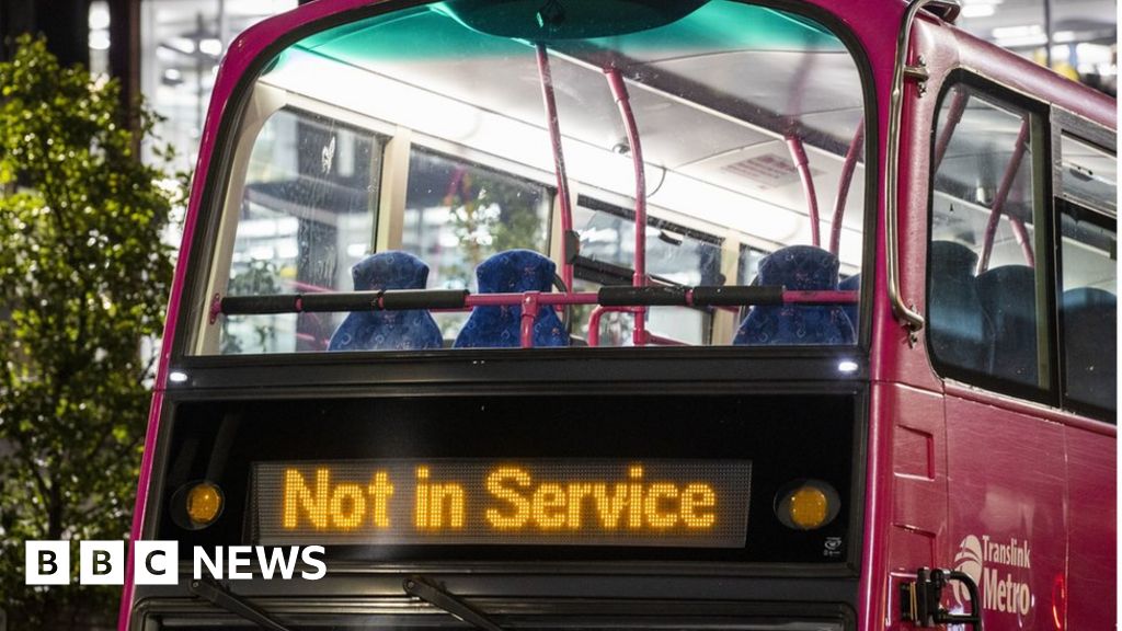 Public sector strike Can I get fined for driving in a bus lane? BBC News