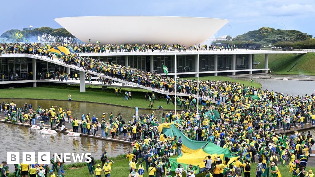 Бразилското правителство казва тя ще поиска екстрадирането на повече от