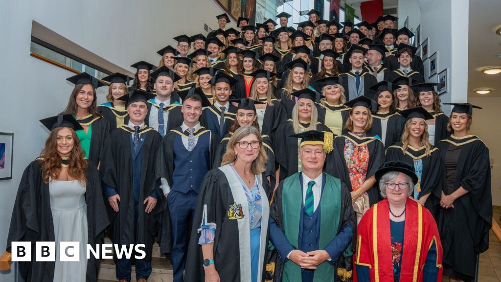 Ulster University Graduates First Cohort Graduate-Entry Medical Students in Derry