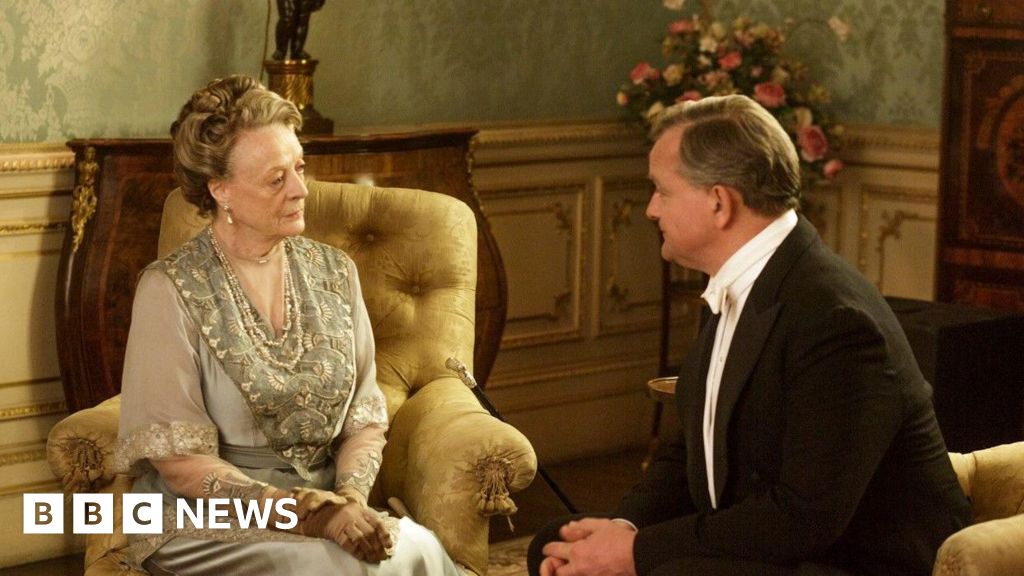 Downton Abbey Costumes, Props Auctioned for UK Children's Charity