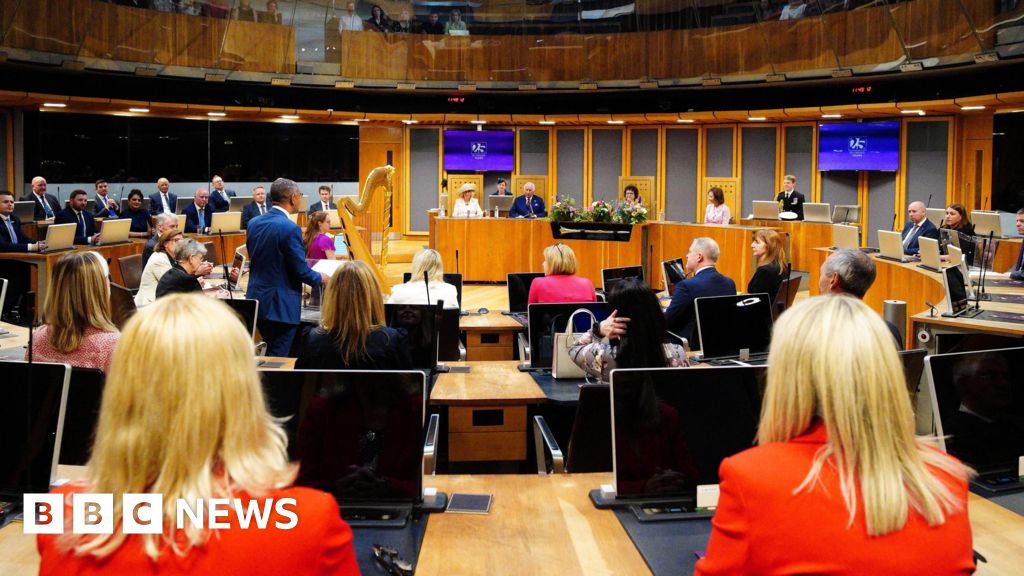 Politisi Welsh Senedd yang berperilaku buruk dapat disingkirkan