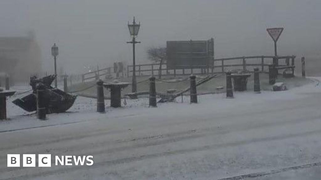 Start of spring heralded by Staffordshire Moorlands snow 