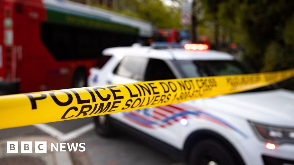 Number of US police officers murdered up by 59% - FBI