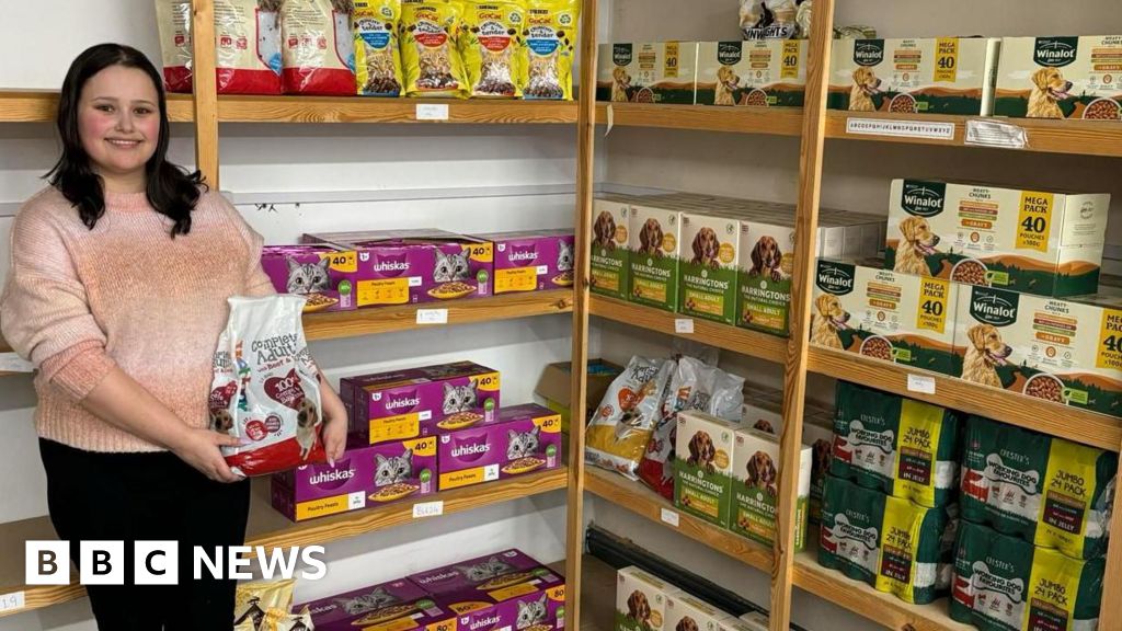 A Northumberland pet food bank expands to Whitley Bay due to high demand