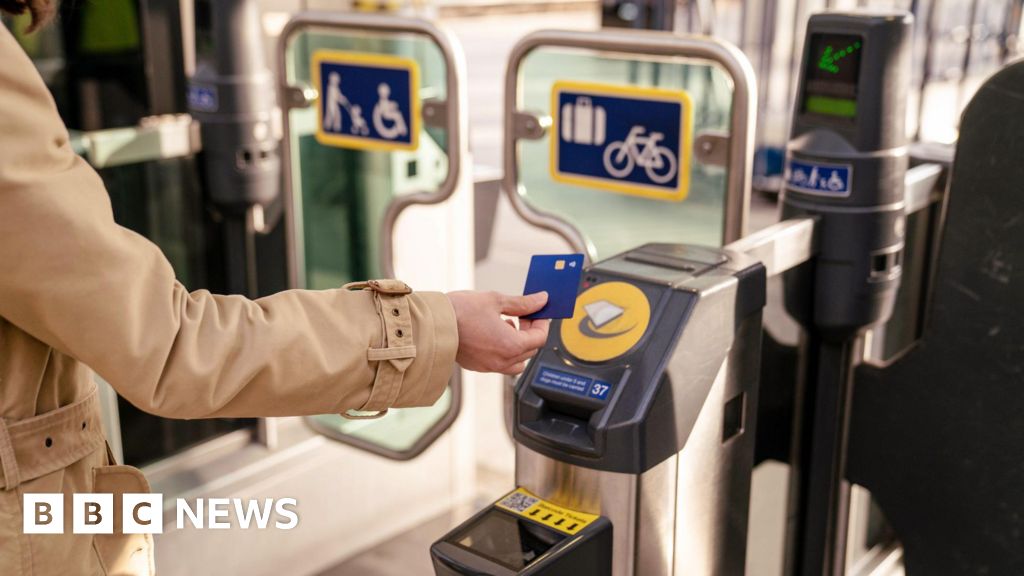 Contactless rail ticket payment scheme to expand in South East