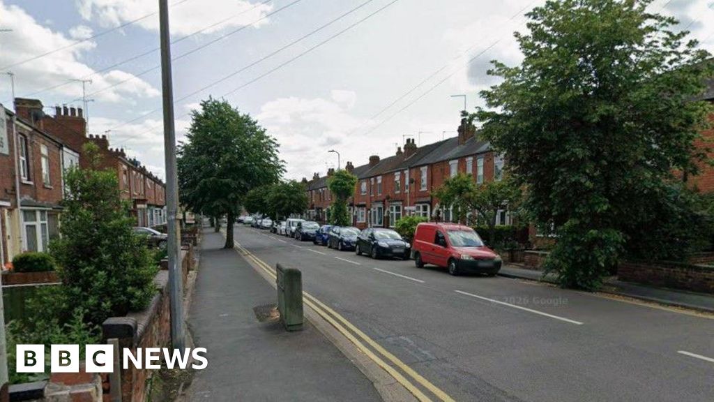 bbc.co.uk - Man dies in house fire on Ropery Road, Gainsborough
