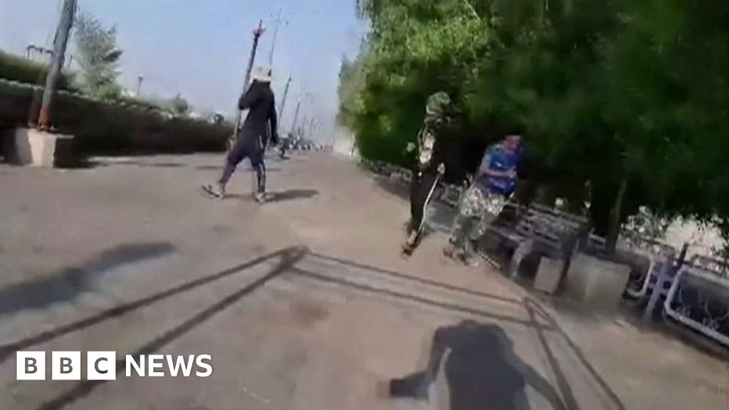 Iraq Unrest Shots Heard As Protesters Flee During Crackdown