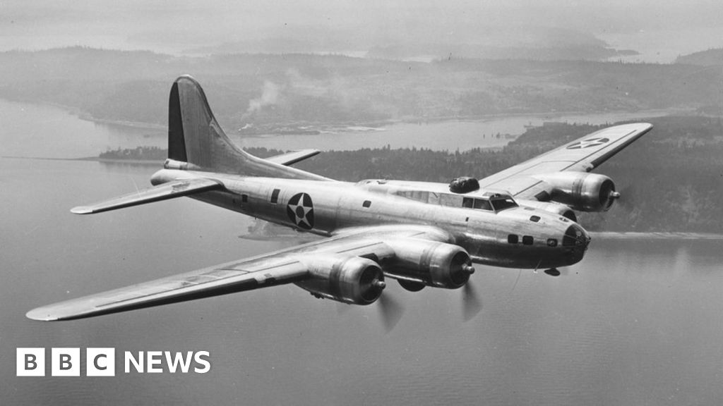 Sacrifice of WW2 airmen marked by Guernsey Airport memorial - BBC News