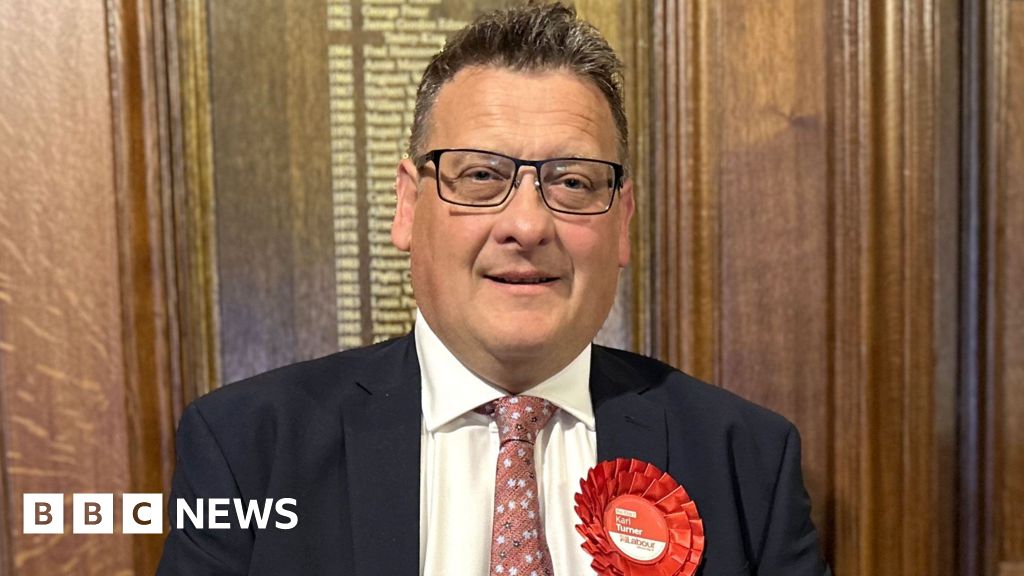 Labour suspends outspoken backbench MP Karl Turner