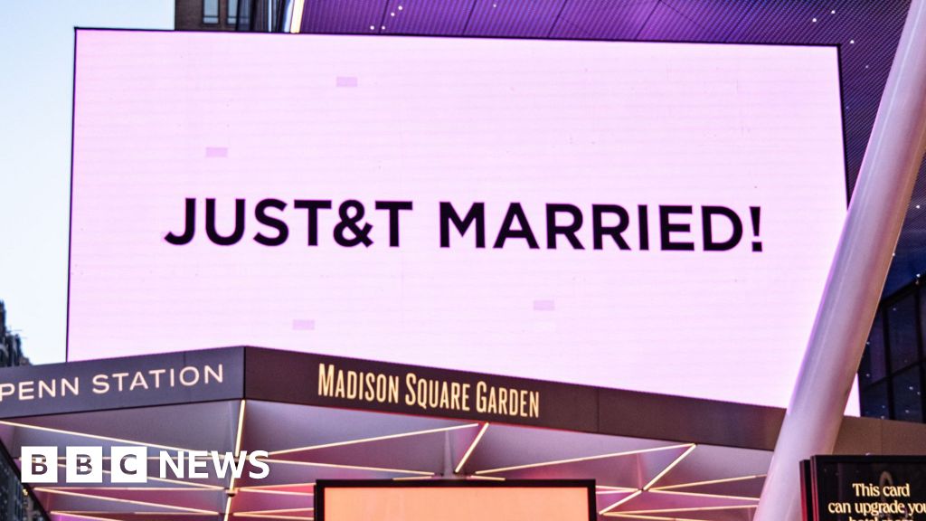 泰勒·斯威夫特与凯尔西在纽约完婚
