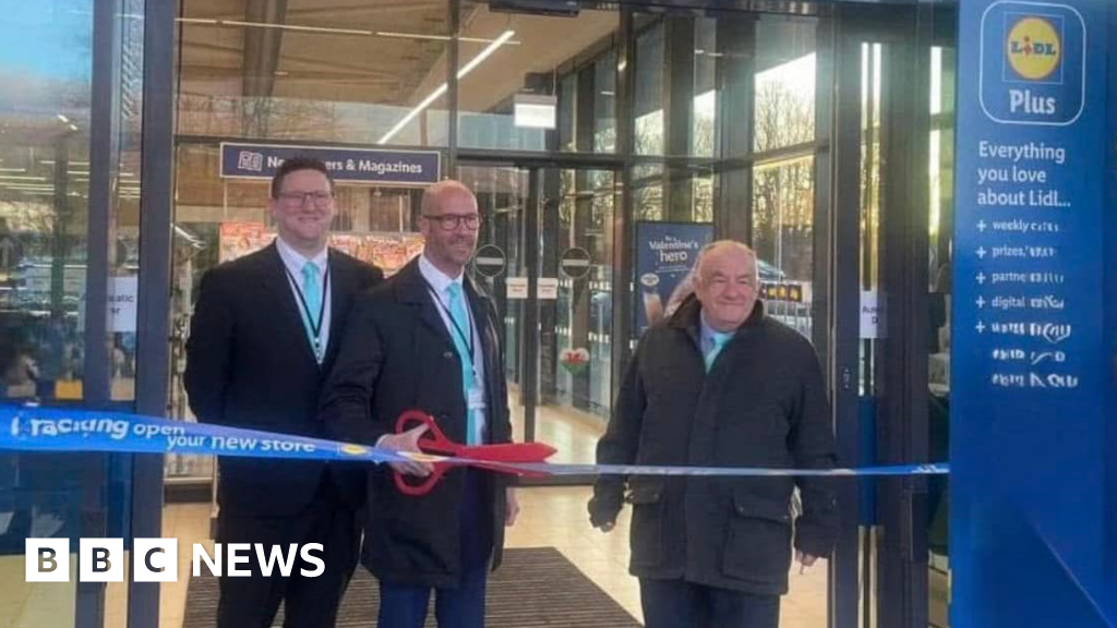 Lidl denies Reform councillor officially opened Cwmbran shop