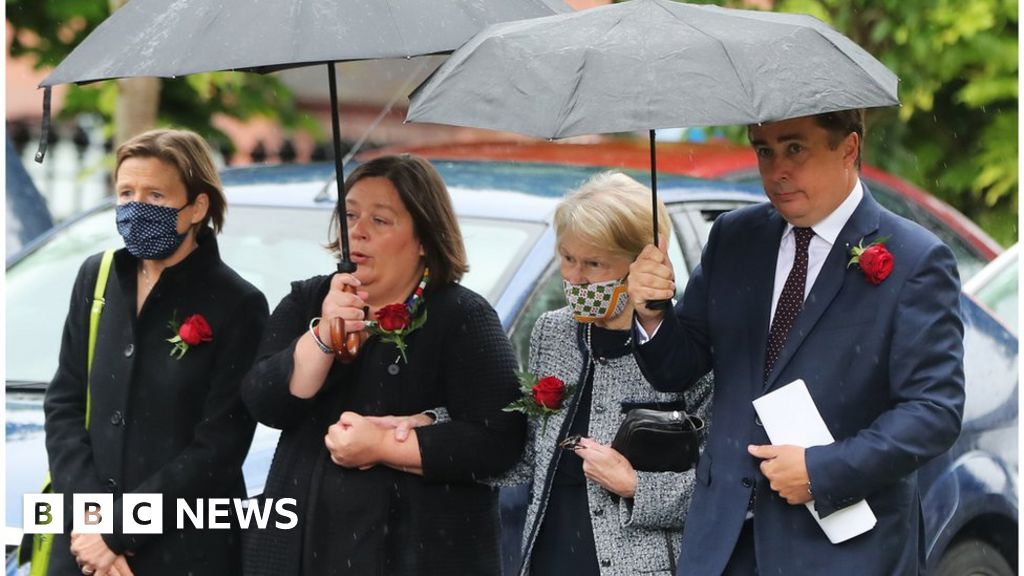 Funeral of Nobel laureate John Hume under way
