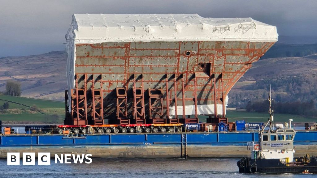 bbc.co.uk - Bow section of latest Type 26 frigate sails up the Clyde