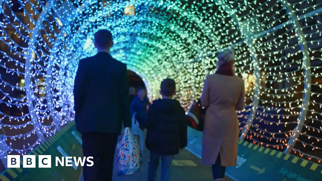 Lisburn Christmas light show partially back after Covid19 shutdown