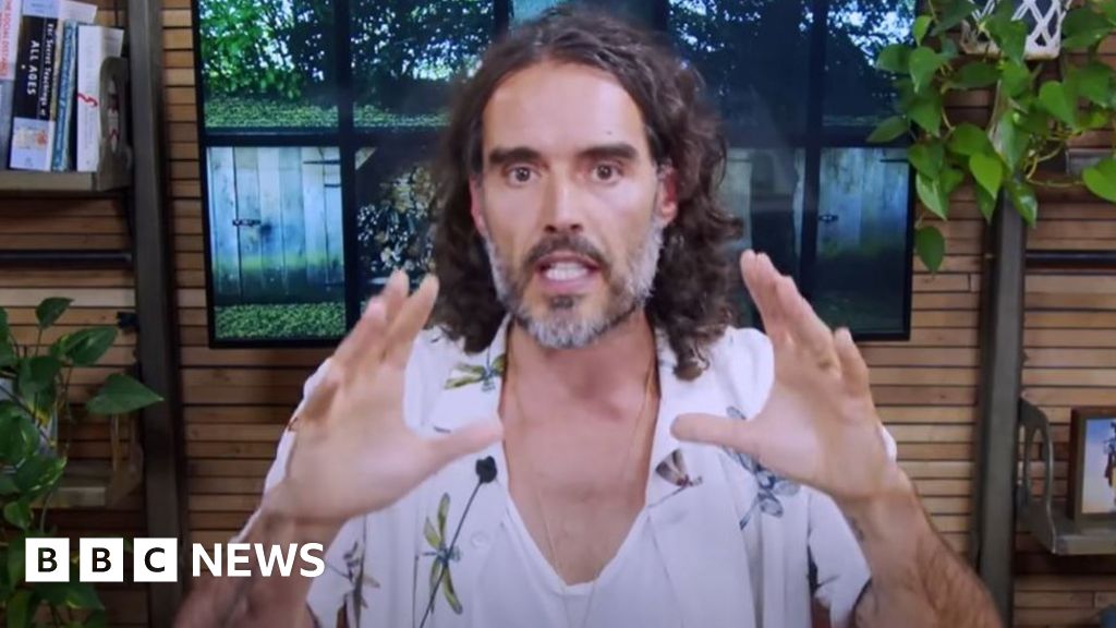 Russell Brand memposting video yang menyangkal ‘tuduhan kriminal serius’