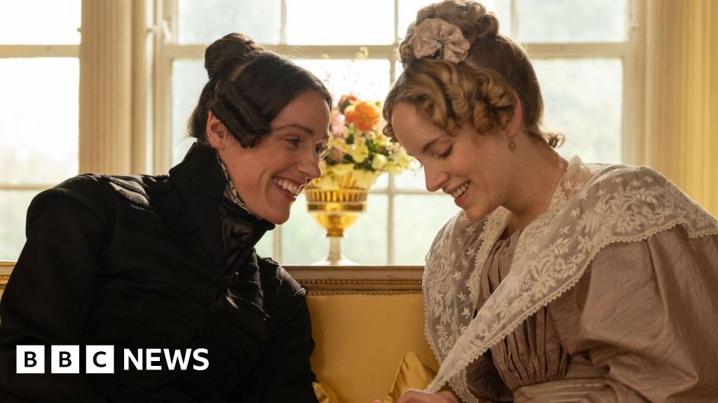 Plaque In York Honours First Modern Lesbian Anne Lister Bbc News