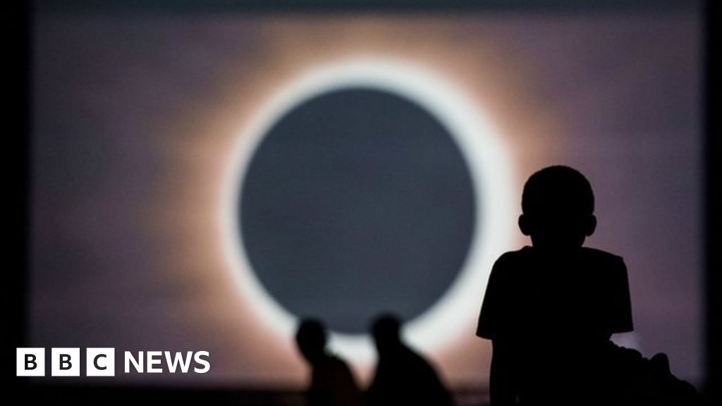 Watch the total solar eclipse travel across the US BBC News