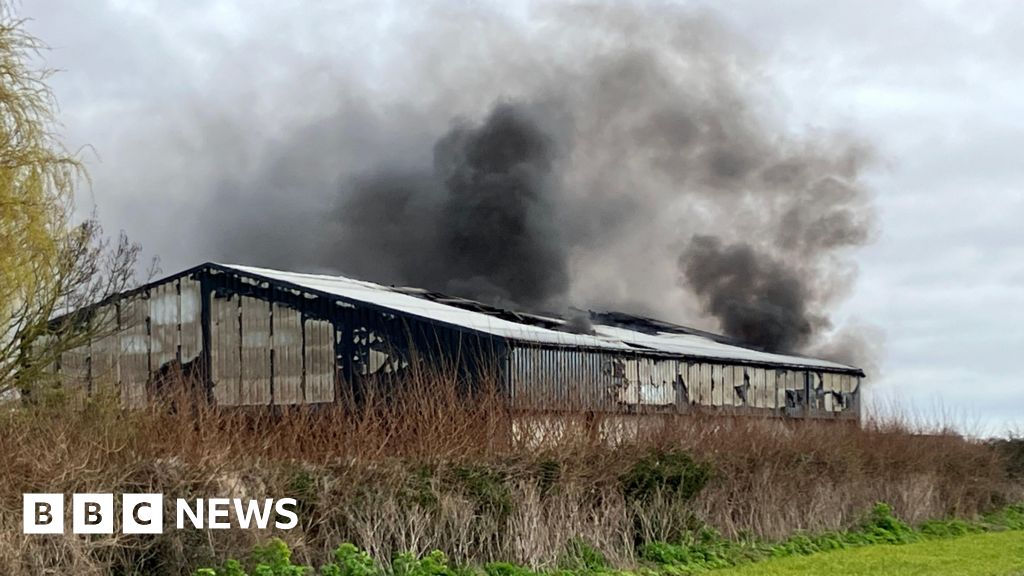 Fire at Gisleham barn tackled by crews - BBC News