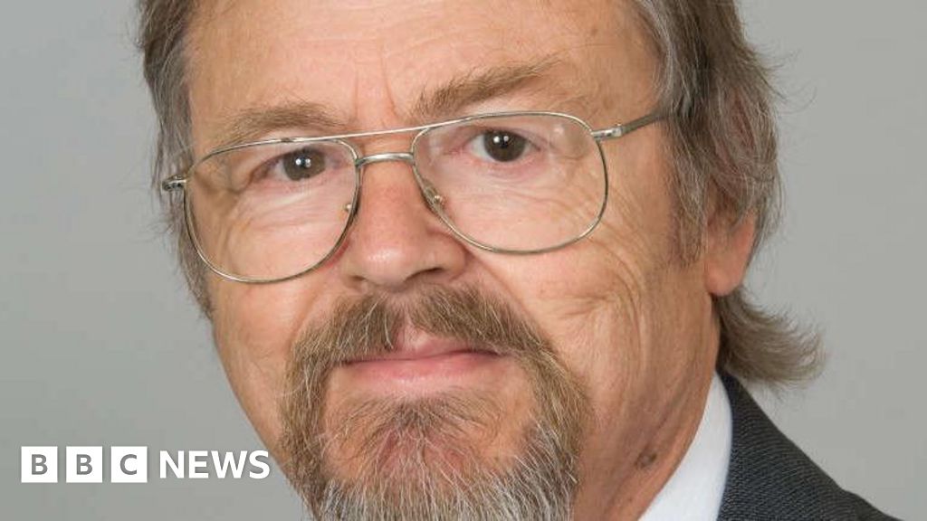 Rupert Simmons: Tributes as veteran East Sussex councillor dies at 70 