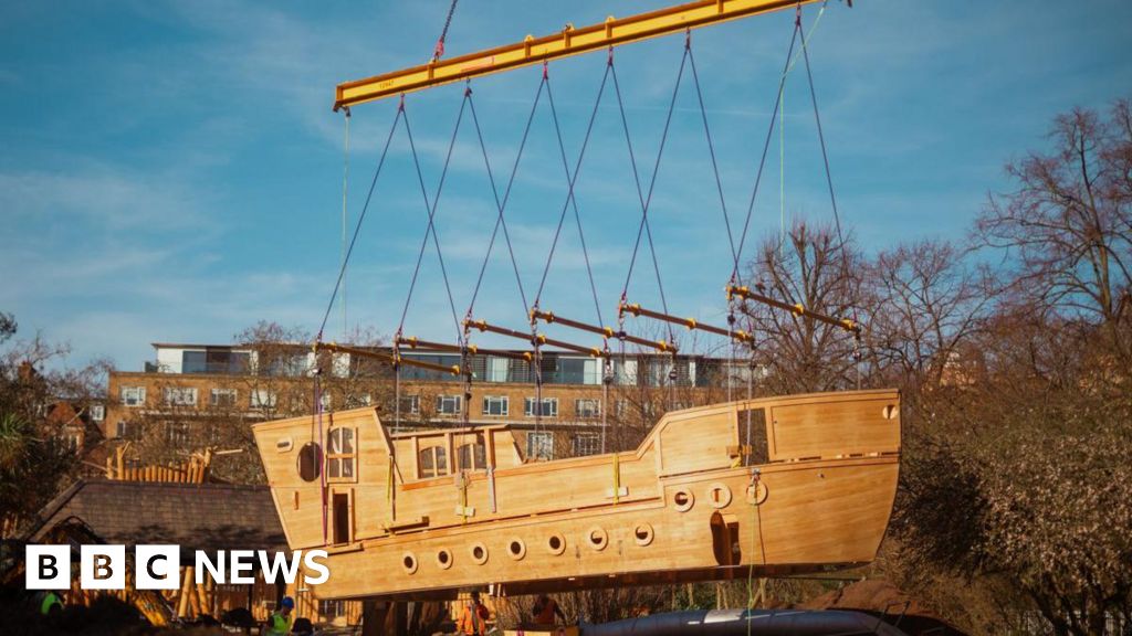 Galleon arrives in Kensington Gardens playground