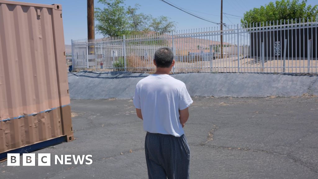 Chinese Migrants Face Uncertain Future in US