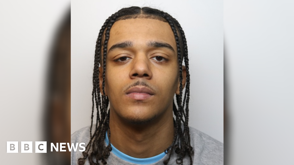 Swindon drug dealer jailed after being caught with firearm