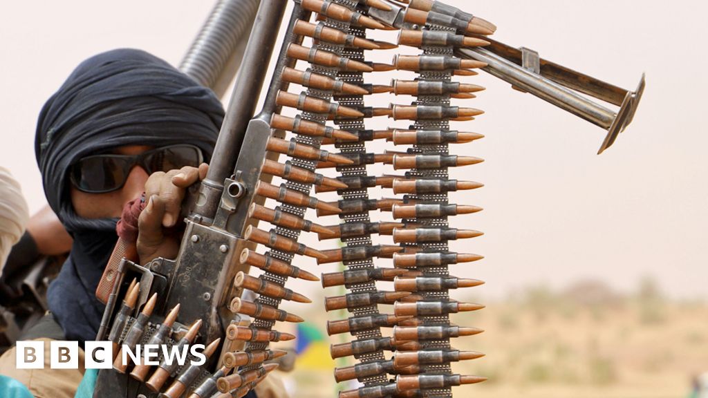 В северната част на Мали избухнаха ожесточени битки като бунтовниците