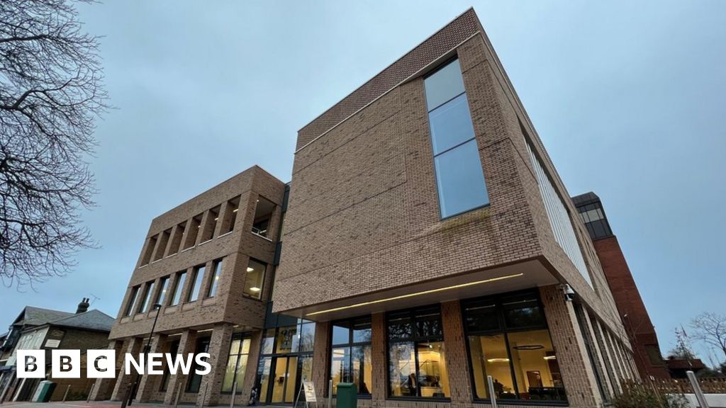 Thurrock Council Conservative administration agrees 9.99 council tax rise